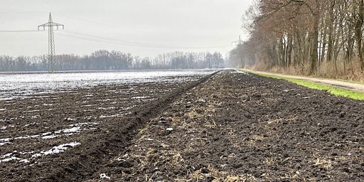 Weg an der Stadtgrenze Weg an der Stadtgrenze